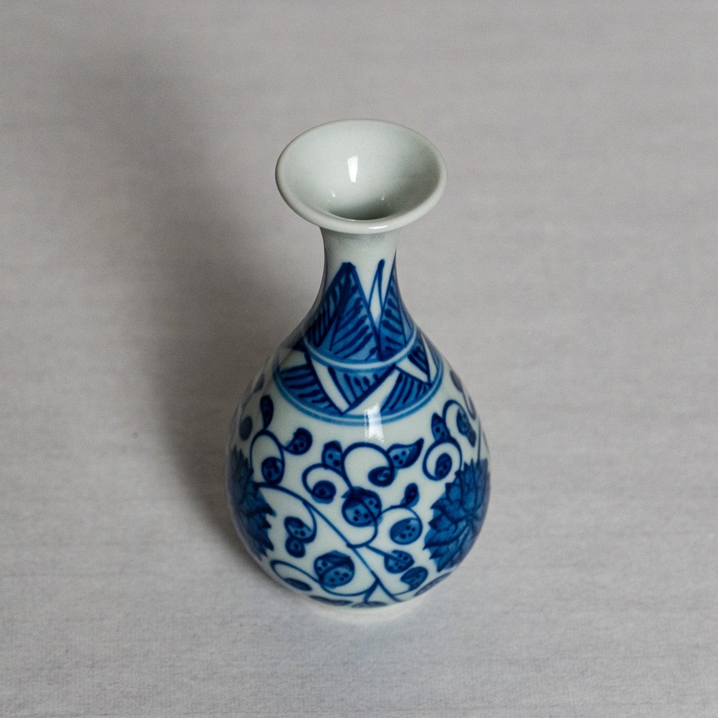 Jade Pot Spring Vase 玉壶春