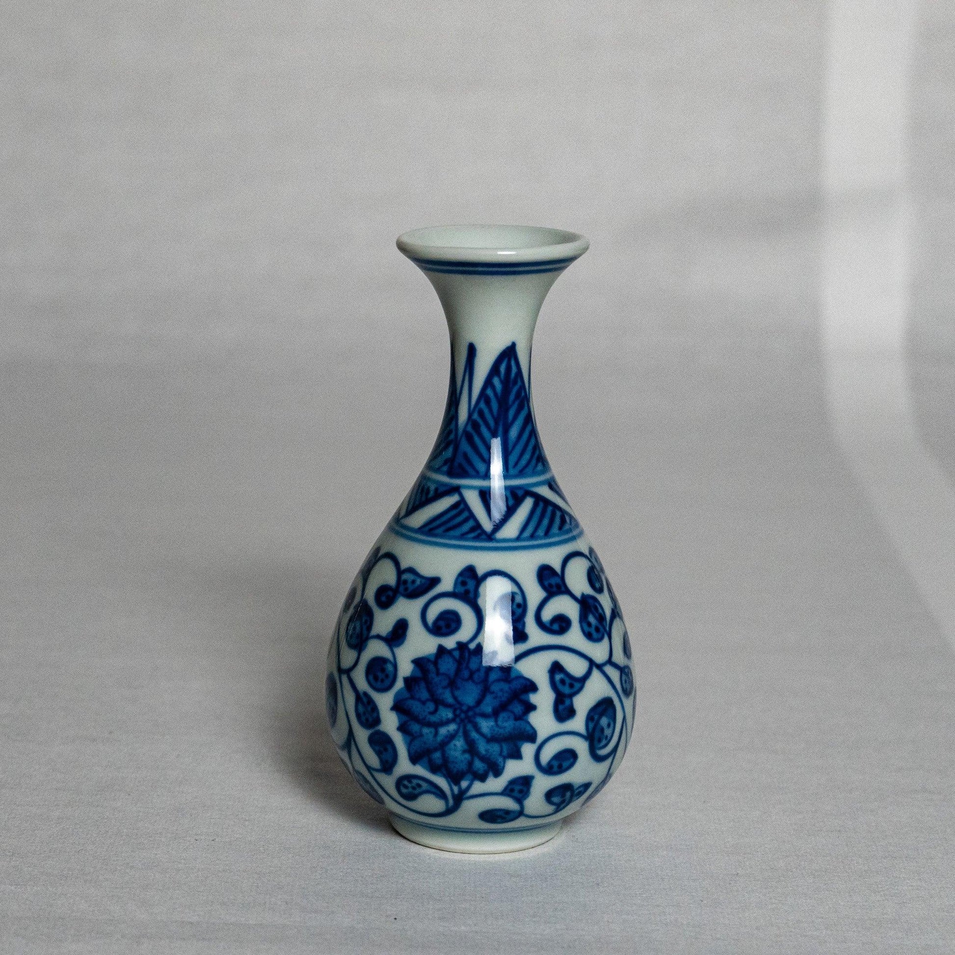 Jade Pot Spring Vase 玉壶春