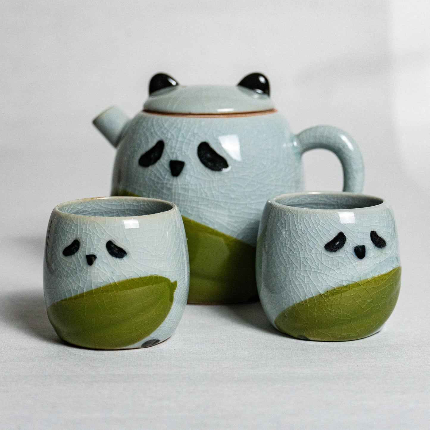 Panda Tea Set (2 cups and 1 teapot)