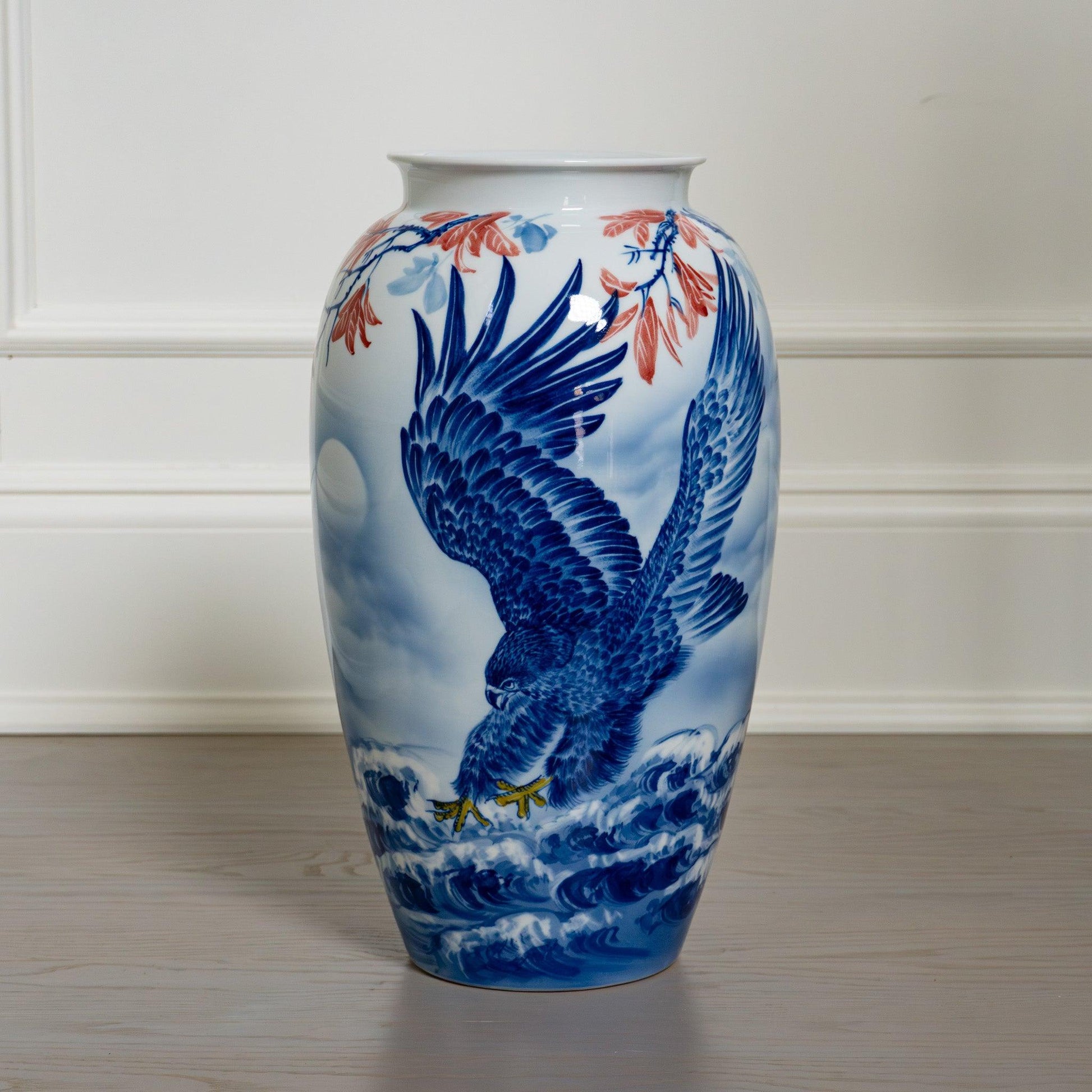 Celestial Eagle Vase 大展宏图 - Raf LifeStyle