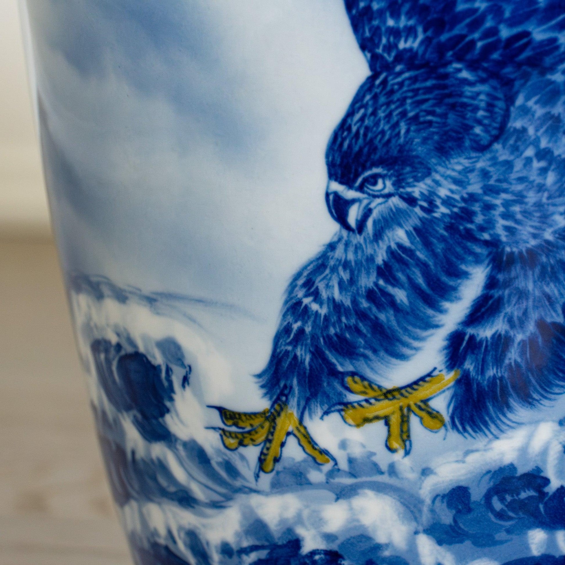 Celestial Eagle Vase 大展宏图 - Raf LifeStyle