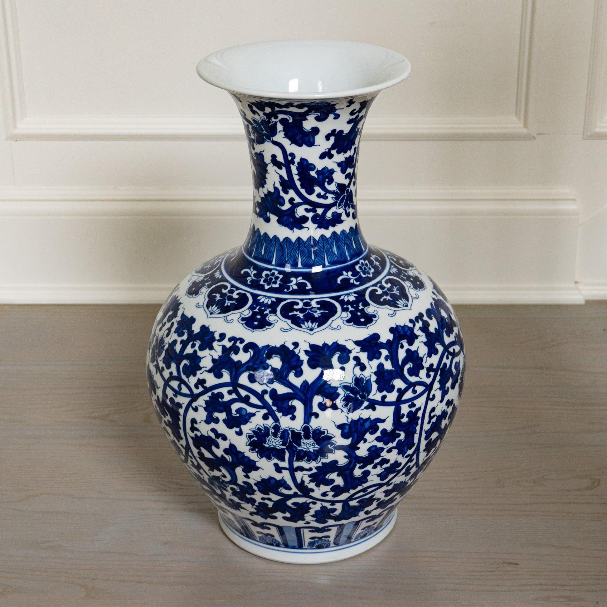 Jingdezhen Hand-Painted Antique-Style Grand Blue and White Vase - Raf LifeStyle