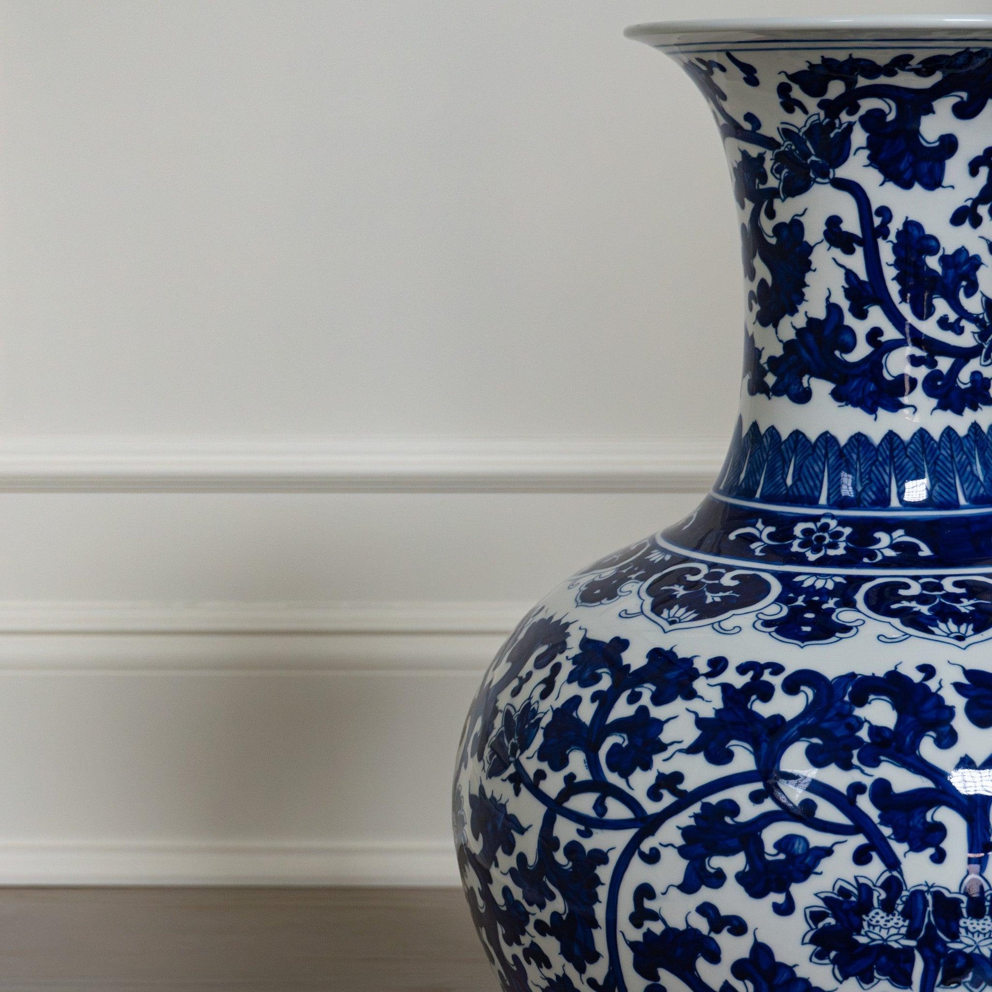 Jingdezhen Hand-Painted Antique-Style Grand Blue and White Vase - Raf LifeStyle