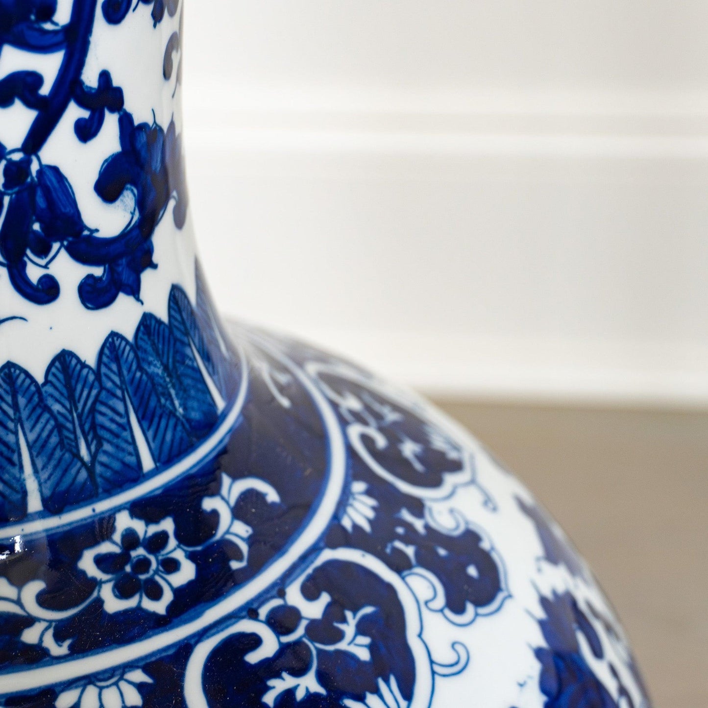 Jingdezhen Hand-Painted Antique-Style Grand Blue and White Vase - Raf LifeStyle