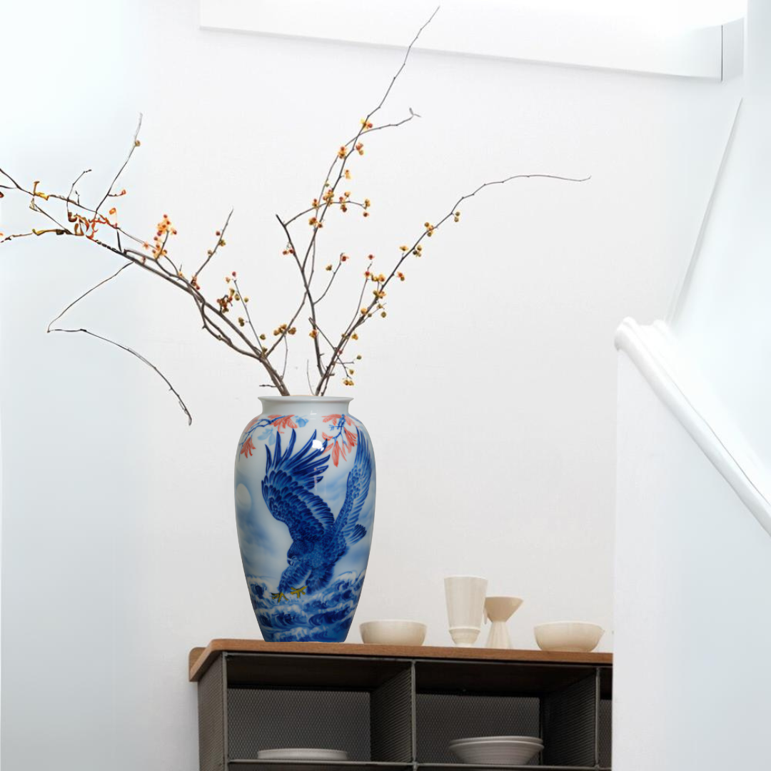 Celestial Eagle Vase 大展宏图